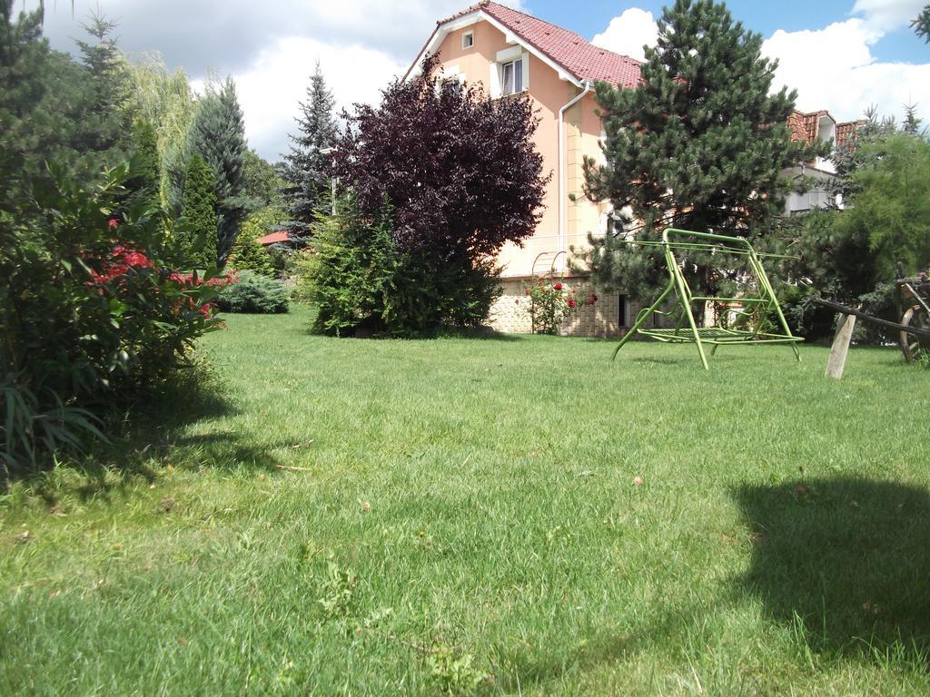 Pensiunea Raze De Soare Oradea Exterior foto